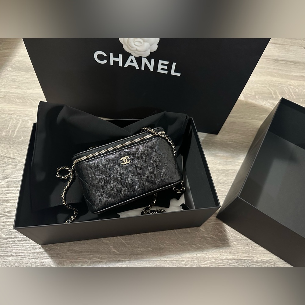 SOLD/Authentic Brand new Chanel classic vanity